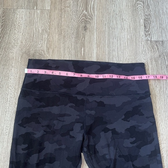 Lululemon Align Crop Incognito Camo Multi Grey Leggings Size 16 workout pants - Picture 6 of 7